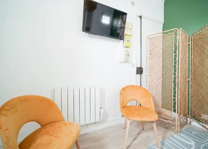 Green Studio Cosy And Confortable - III